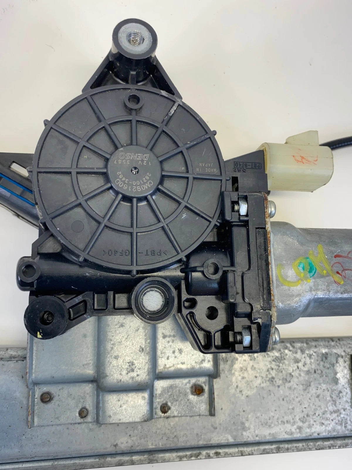 2006-2011 CHEVROLET HHR REAR LEFT POWER WINDOW REGULATOR MOTOR OEM 2621003462