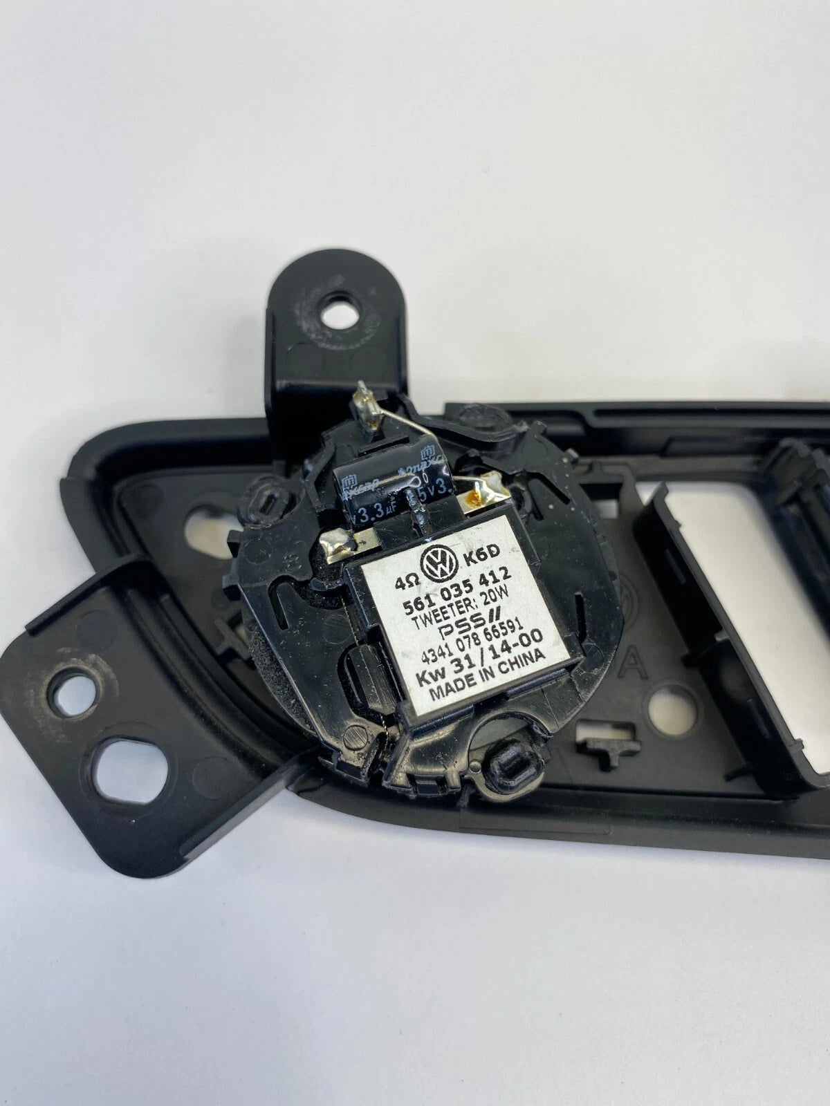 2012-2015 VOLKSWAGEN PASSAT REAR LEFT INTERIOR DOOR HANDLE 561839113 OEM