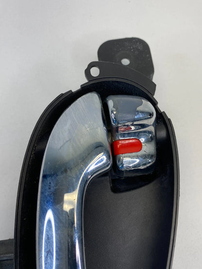 02-09 GMC ENVOY REAR LEFT BACK DRIVER SIDE INNER INTERIOR DOOR HANDLE 107502LH