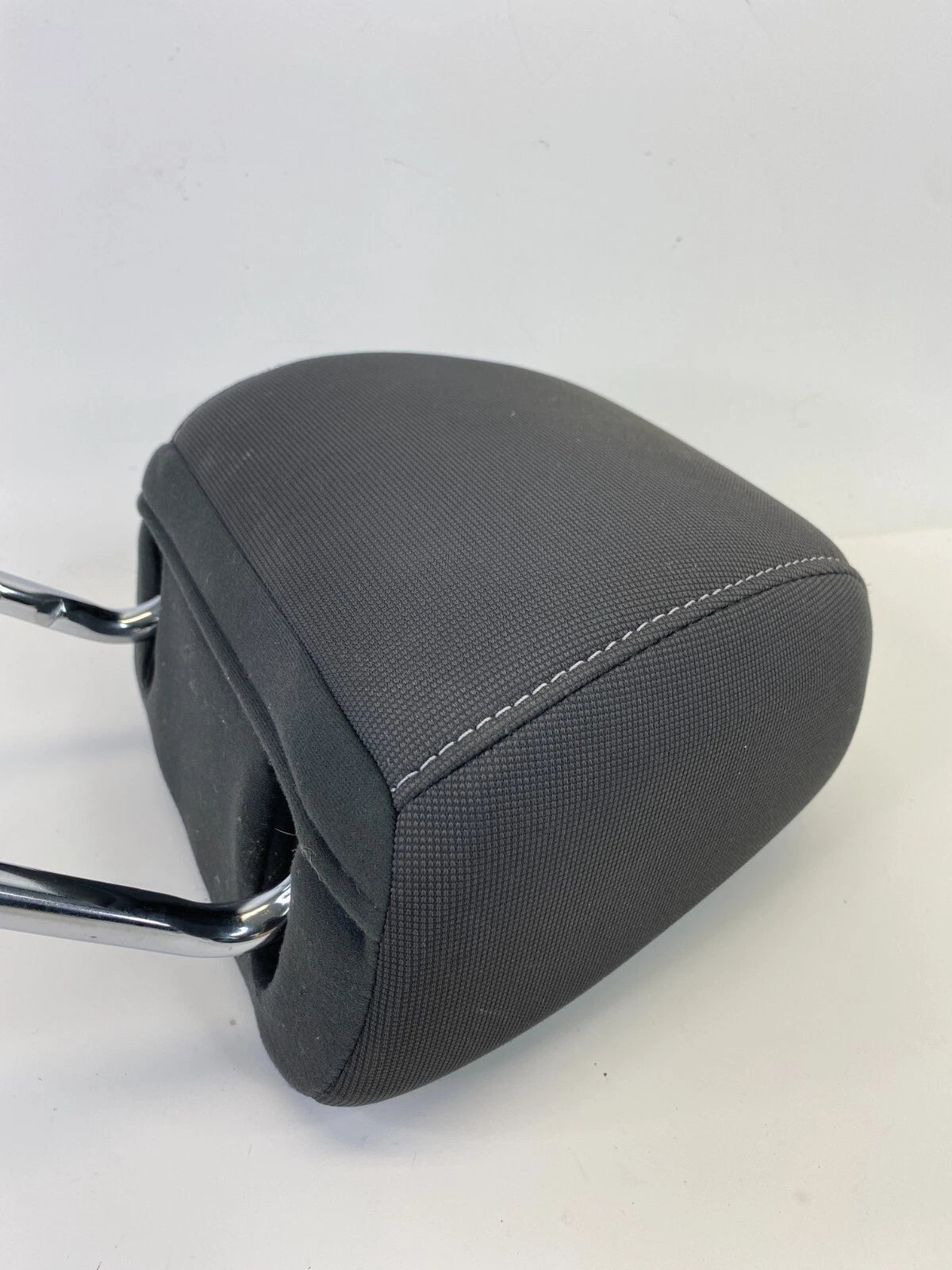 2012-2014 FORD FOCUS FRONT LEFT DRIVER SIDE SEAT HEADREST HEAD REST ASSEMBLY