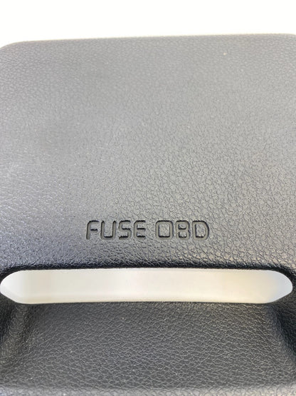 2016-2020 KIA SORENTO DRIVER SIDE DASH FUSE BOX ACCESS COVER 84752-C6000 OEM