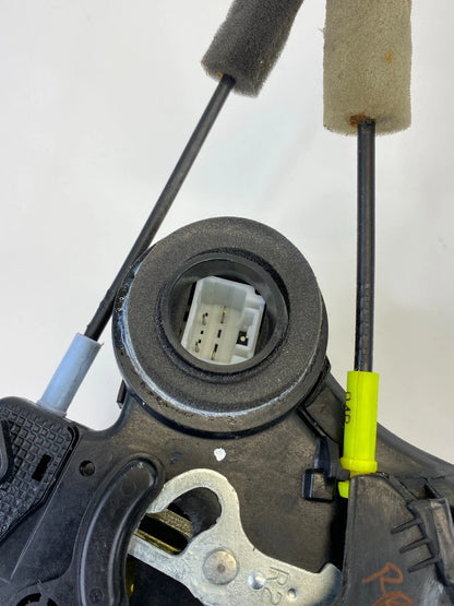 2002 2003 LEXUS ES300 REAR RIGHT SIDE DOOR LOCK LATCH REALEASE ACTUATOR ASSY OEM