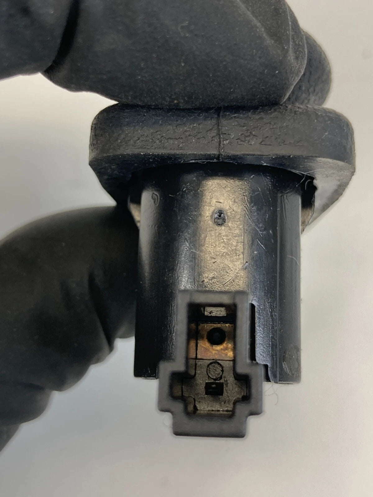 07-12 VERSA 08-11 NISSAN ROGUE REAR LEFT DOOR COURTESY LIGHT AJAR JAMB SWITCH