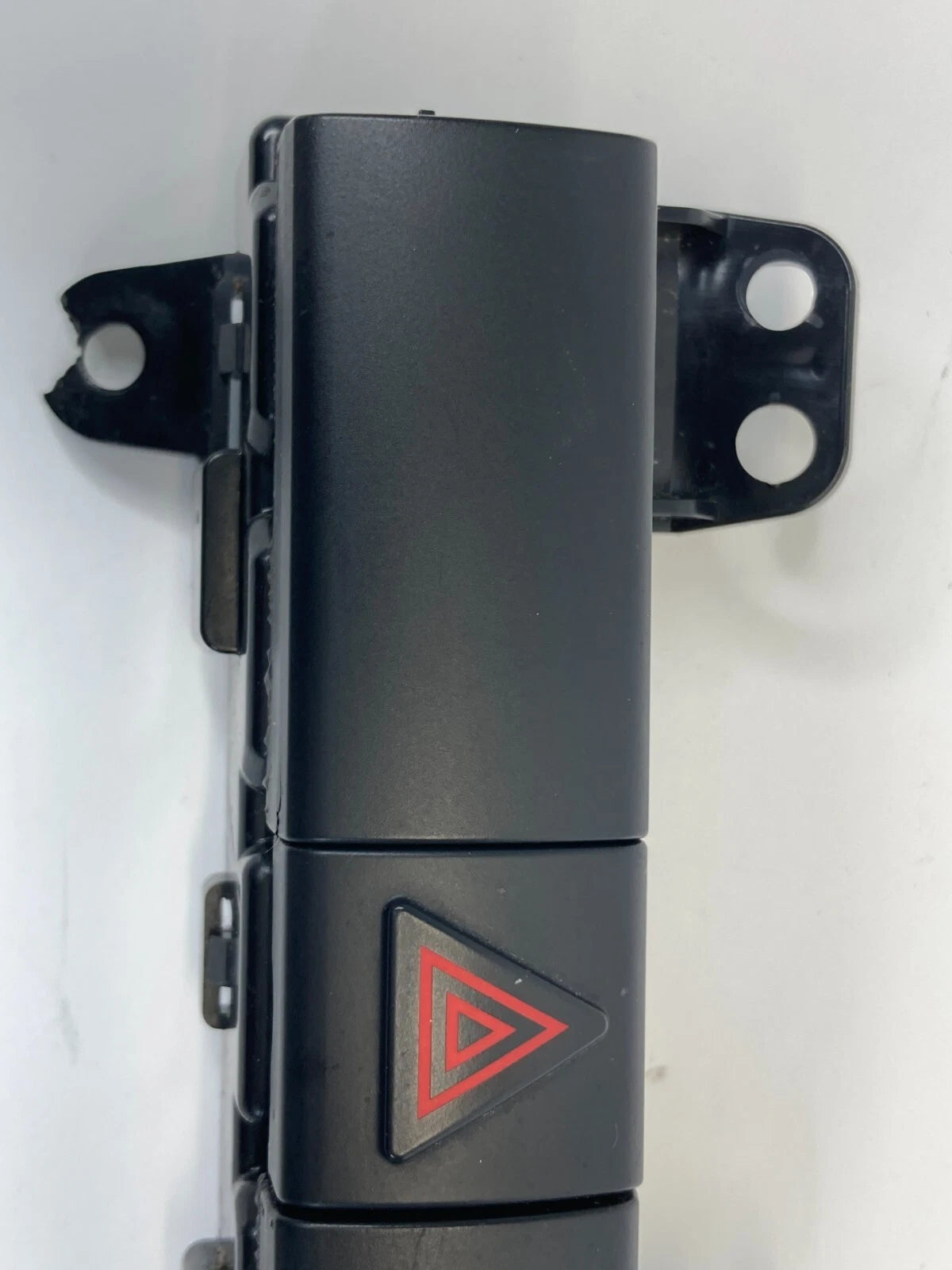 2007-2009 DODGE CALIBER EMERGENCY HAZARD WARNING LIGHT CONTROL SWITCH 04602714AD