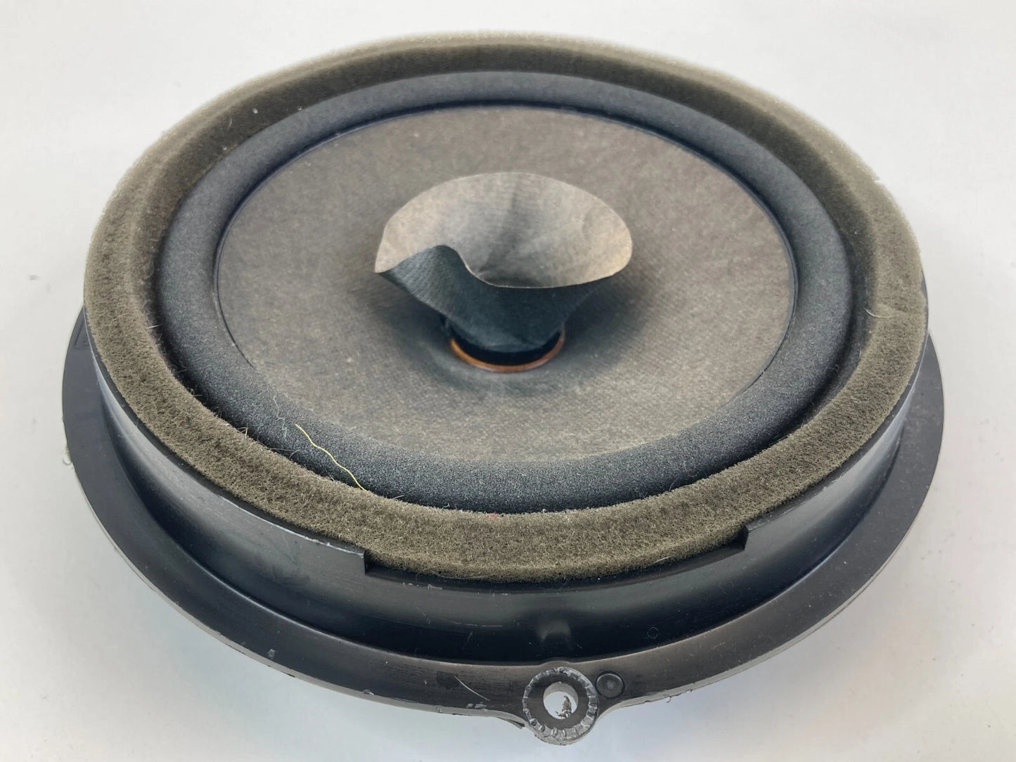 2012-2018 FORD FOCUS REAR LEFT SIDE DOOR AUDIO SPEAKER ASSEMBLY AA6T-18808-CA