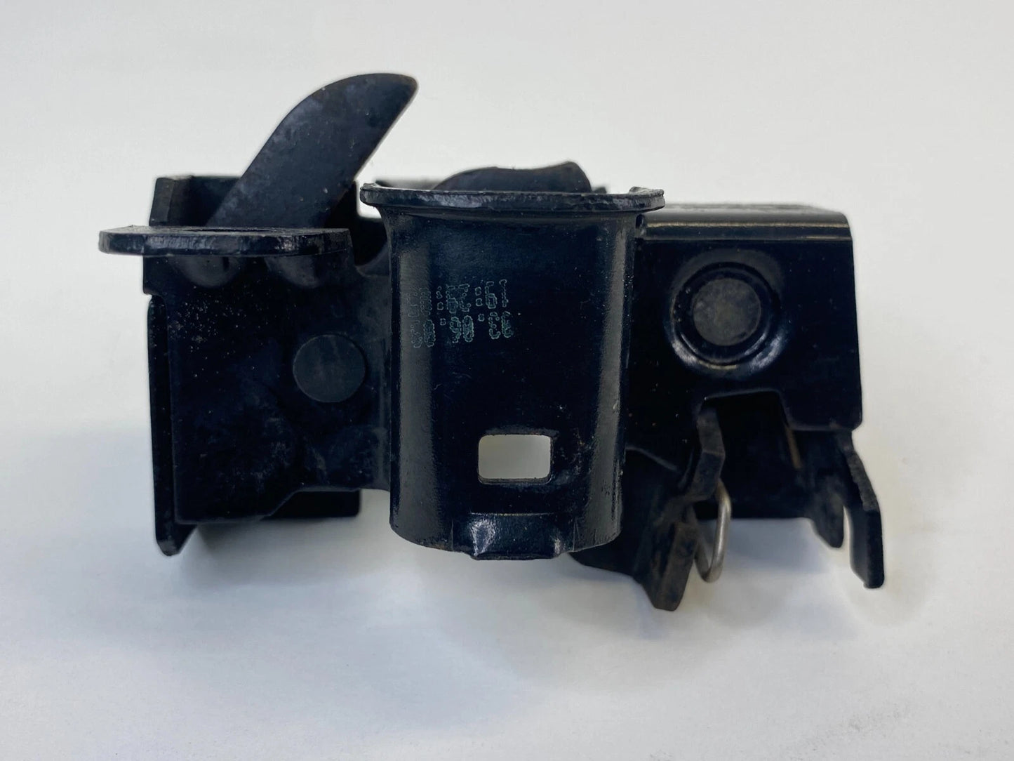2003-2009 MERCEDES BENZ E320 FRONT HOOD SIDE LOCK LATCH STRIKER A2198800160 OEM