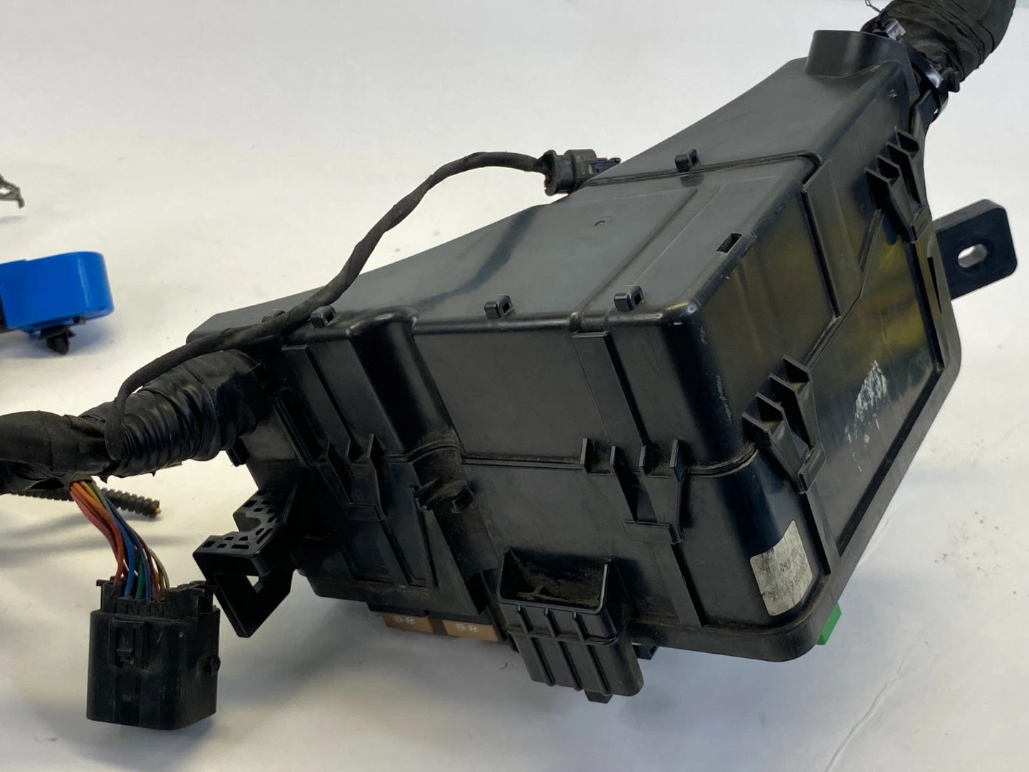 2014 2015 KIA SORENTO 3.3L ENGINE FUSE BOX RELAY JUNCTION MODULE OEM 91950-2W010
