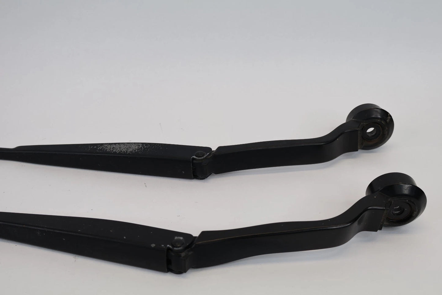 2013-2019 FORD ESCAPE FRONT WINDSHIELD WIPER ARM LEFT & RIGHT CJ54-17C495-AE OEM