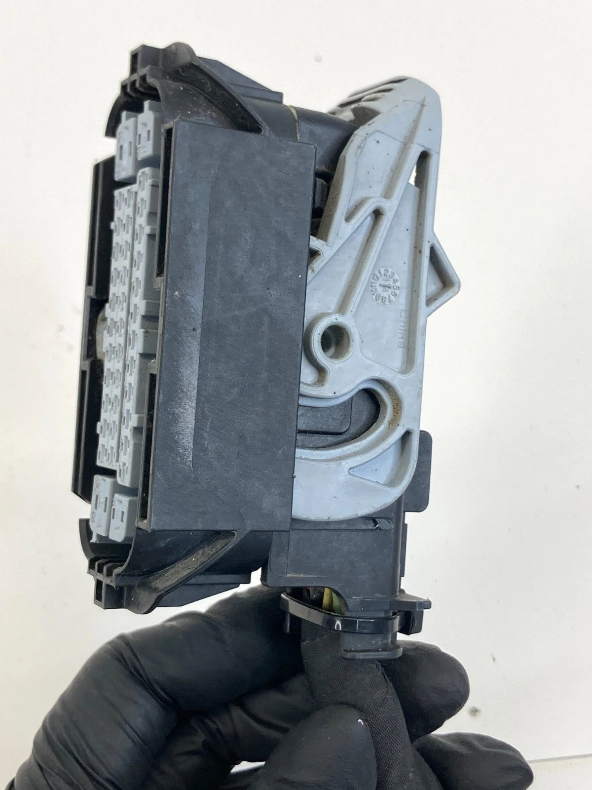 2015 Dodge Dart 2.4L AT FWD ABS Anti Lock Brake Pump Pigtail Plug Connector OEM