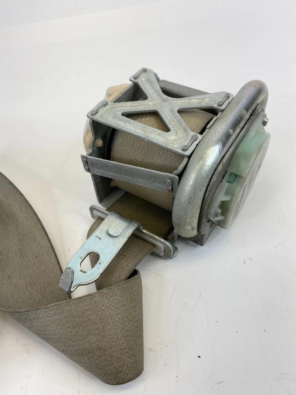 2006-2011 Mercury Milan Front Right Side Seat Belt Retractor 6E53-54611B08-AHW