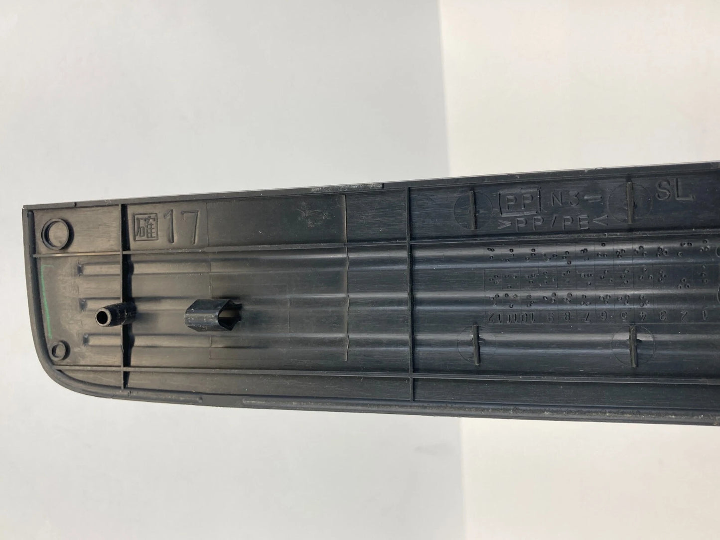2004-2009 TOYOTA PRIUS FRONT RIGHT SIDE DOOR SILL SCUFF STRIP PLATE 67911-47020