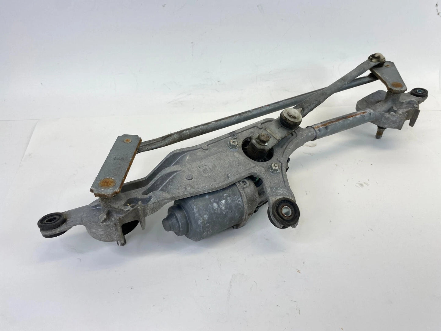 2011-2017 BUICK REGAL FRONT WIPER MOTOR TRANSMISSION LINKAGE ASSY 13227392 OEM