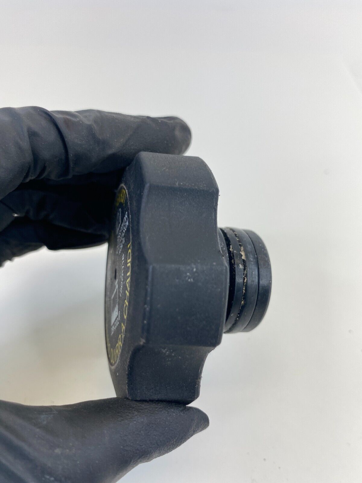 2005-2017 Chevrolet Equinox 2.4L L4 16V Radiator Coolant Reservoir Cap 15075118