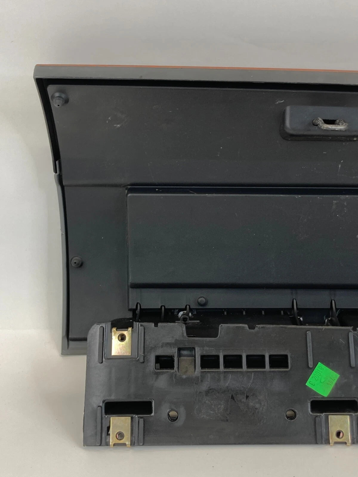 2008-2010 TOWN & COUNTRY GRAND CARAVAN GLOVE BOX DOOR LID COVER UPPER