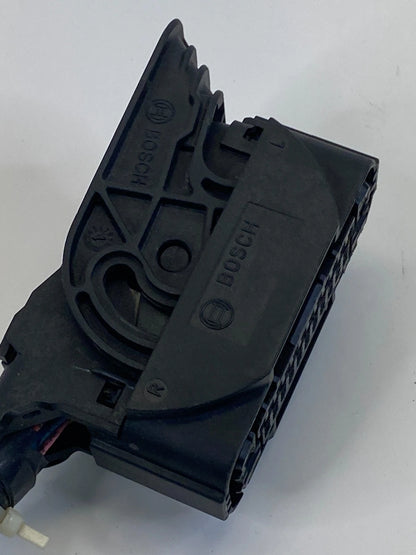 2013-2019 NISSAN SENTRA ABS ANTI LOCK BRAKE PUMP PLUG CONNECTOR 1928405766 OEM