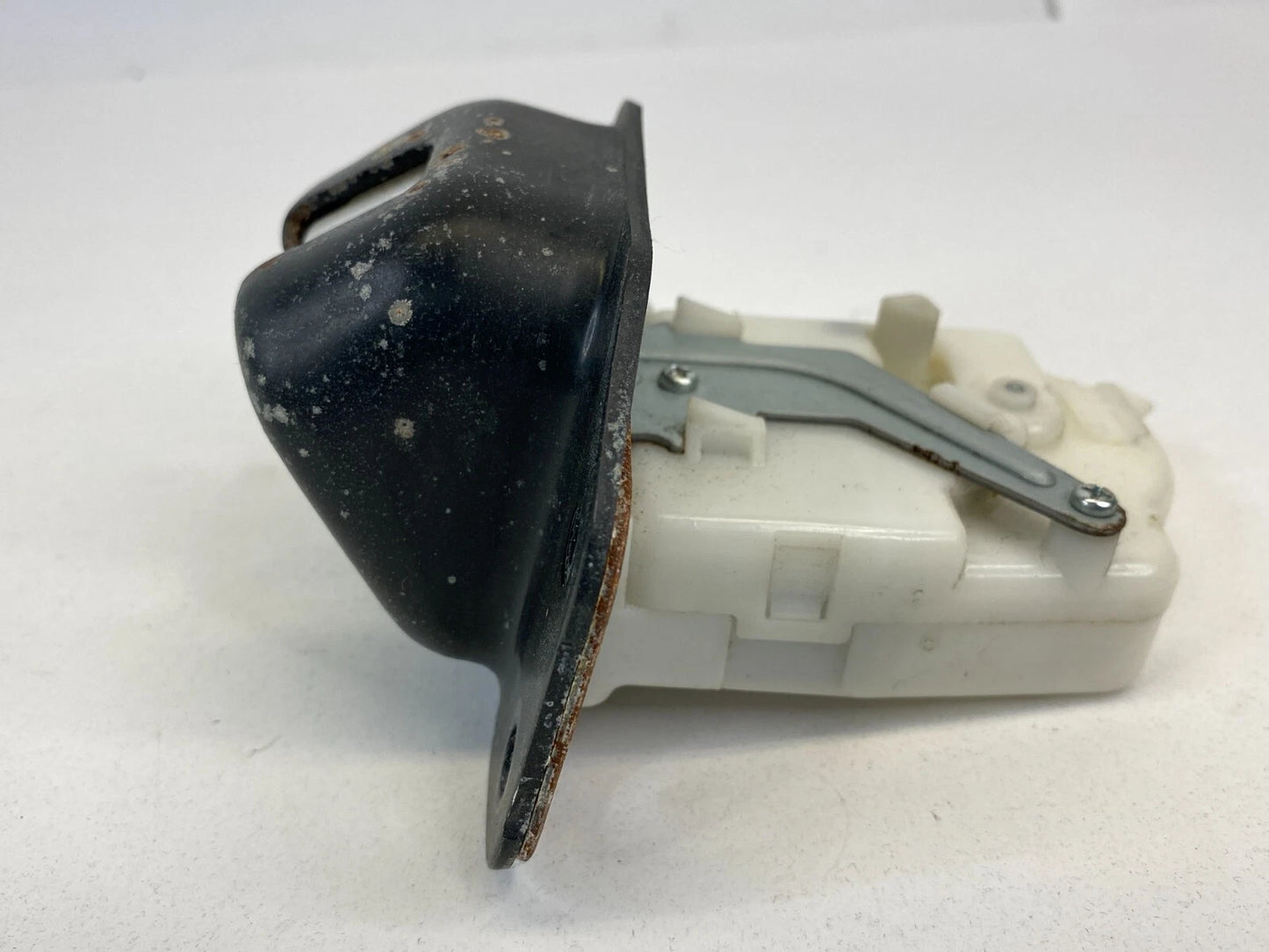 2008-2013 Nissan Rogue 14-15 Rogue Select Rear Trunk Lock Latch Actuator OEM