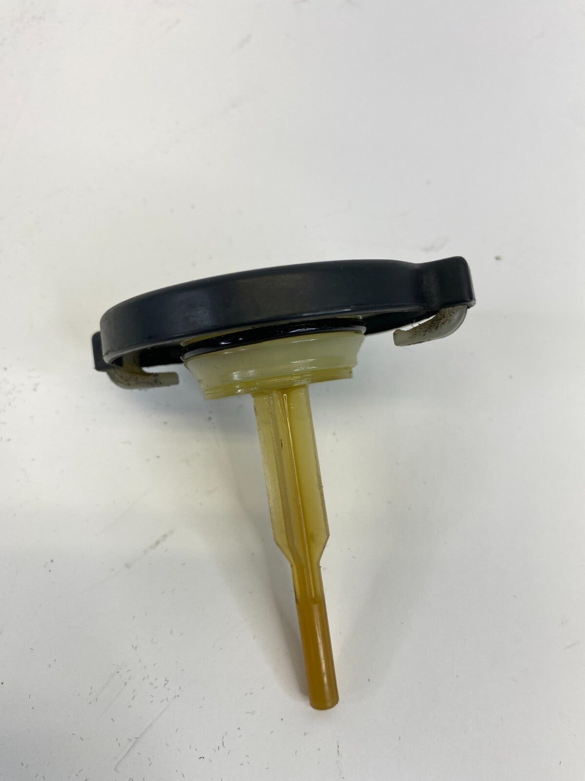 2004-2008 Toyota Solara Power Steering Fluid Reservoir Tank Cap Lid Cover