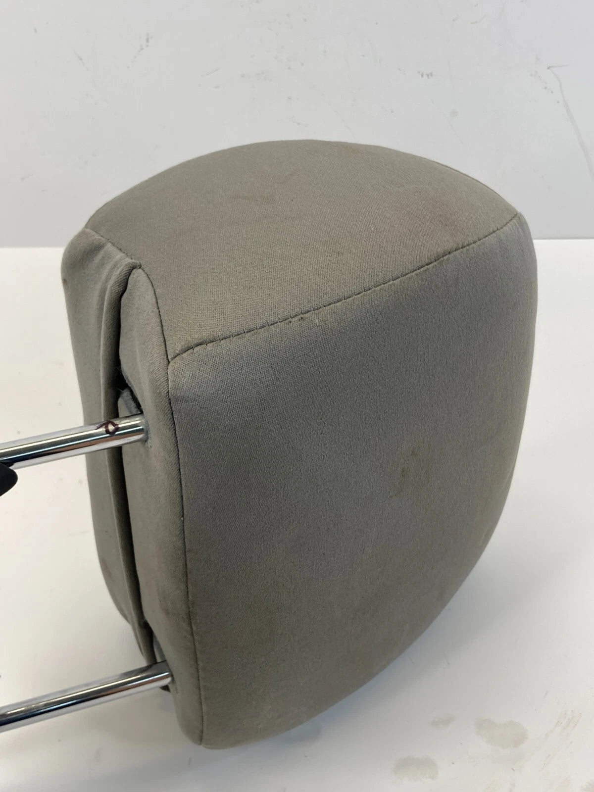 07-09 HYUNDAI SANTA FE FRONT RIGHT PASSENGER SIDE SEAT HEADREST HEAD REST OEM