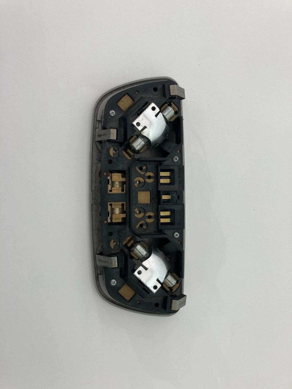 2003 2004 2005 2006 2007 VOLVO XC70 REAR OVERHEAD DOME MAP LIGHT LAMP ASSEMBLY