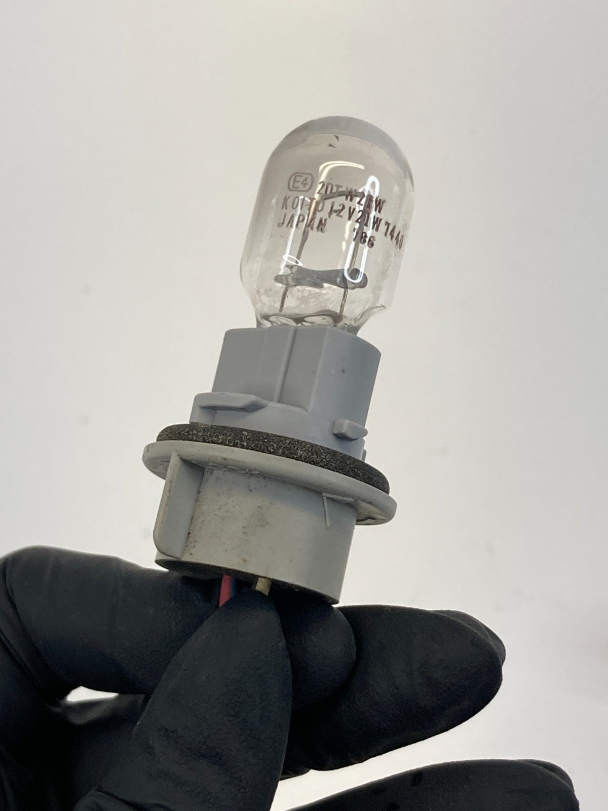 96-00 Toyota 4Runner Rear Right Tail Light Lamp Taillight Socket Wire Harness