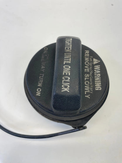 2006-2022 HYUNDAI ACCENT FUEL GAS TANK FILLER CAP WITH TETHER UNIT OEM FACTORY