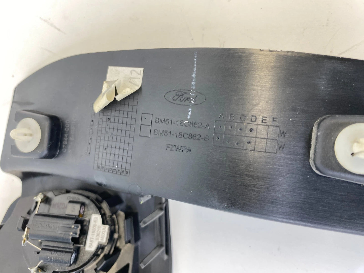 12-18 FORD FOCUS FRONT RIGHT PASSENGER DOOR SPEAKER TWEETER & TRIM BM51-18C862-A