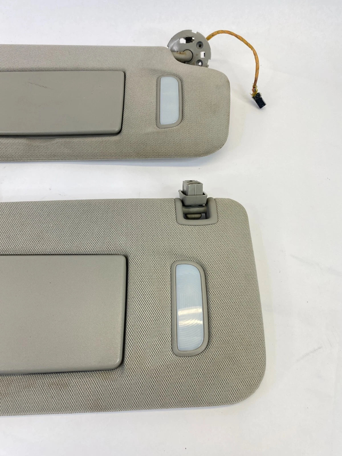 2011-2017 CHEVROLET EQUINOX LEFT RIGHT SUN VISOR PAIR SET W/ VANITY MIRROR OEM