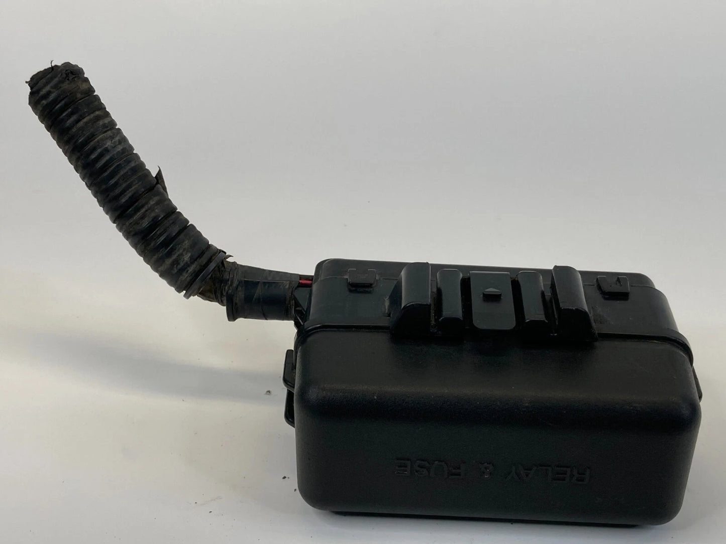 2006-2008 LEXUS RX400H UNDER HOOD SMALL FUSE RELAY BOX OEM FACTORY 90987-04010