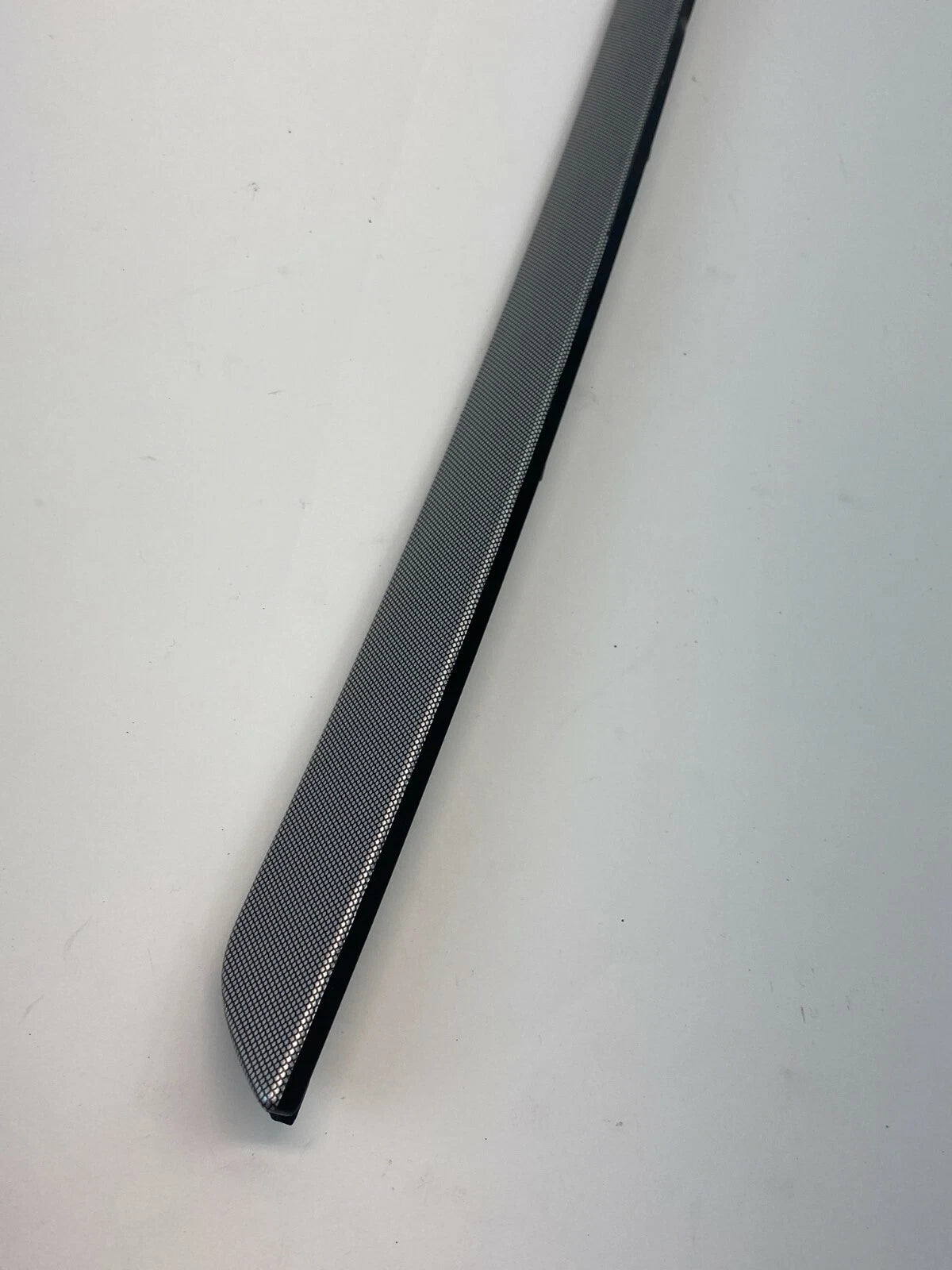 2005-2010 VW VOLKSWAGEN JETTA REAR RIGHT DOOR PANEL TRIM MOLDING 1K4867450 OEM