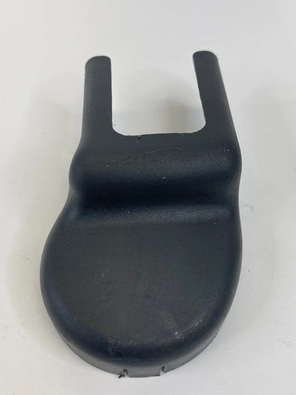 11-16 HYUNDAI ELANTRA FRONT LEFT SEAT OUTER TRACK END CAP COVER 88565-3X000 OEM
