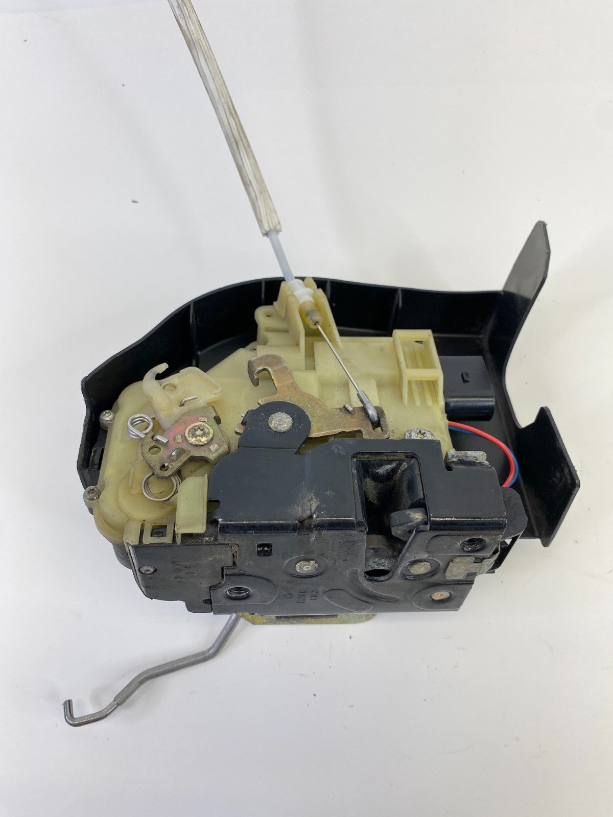 1998-2004 Audi A6 Quattro Front Left Side Door Latch Release Actuator 4B0837349