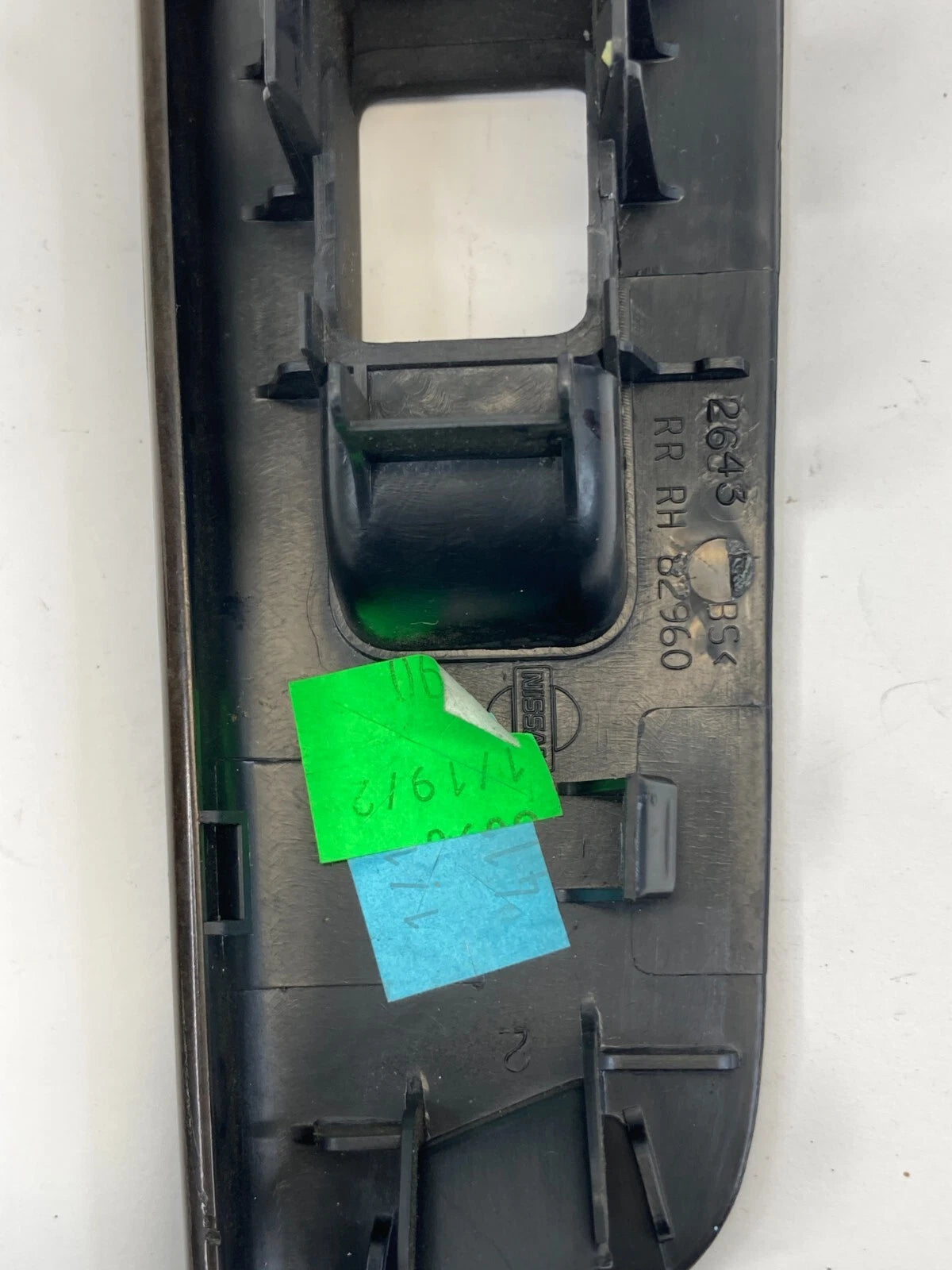 2005 2006 NISSAN ALTIMA REAR RIGHT BACK SIDE DOOR WINDOW SWITCH TRIM BEZEL OEM