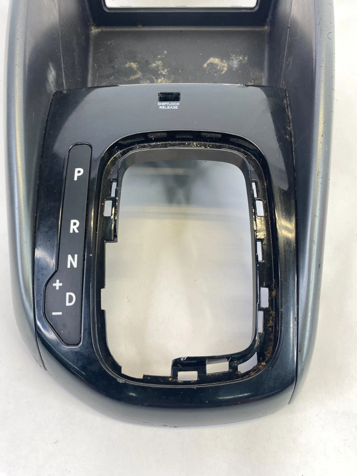 2011-2013 KIA FORTE A/T FLOOR CONSOLE GEAR SHIFTER BEZEL TRIM PANEL ASSEMBLY OEM