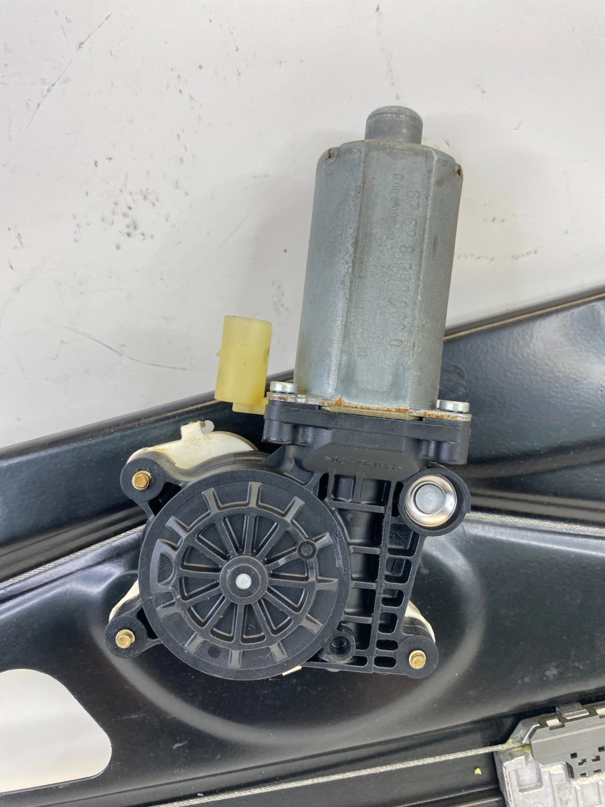 OEM 2003-2009 RANGE ROVER REAR LEFT SIDE BACK DOOR WINDOW REGULATOR W /MOTOR