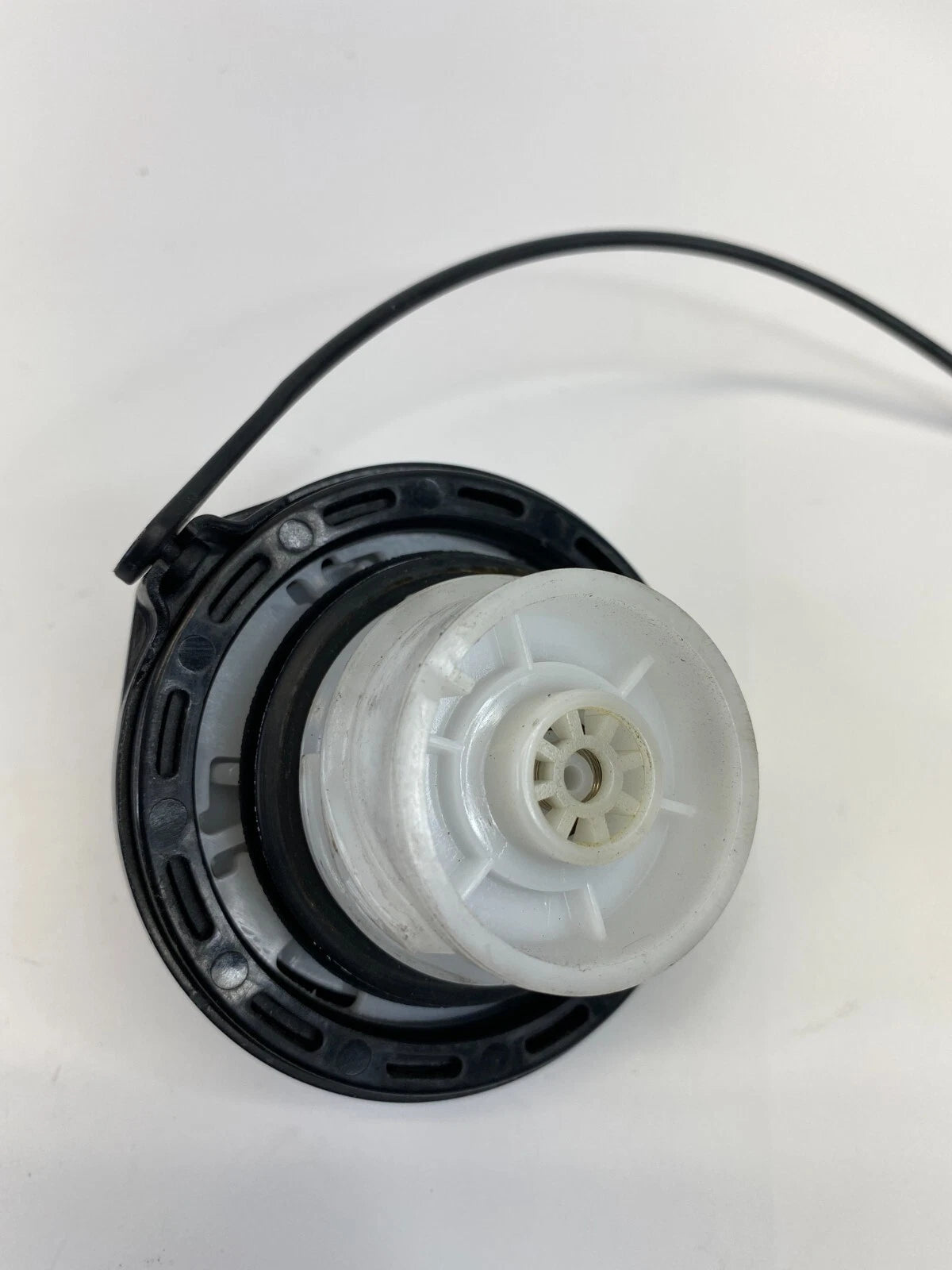 2004-2020 HYUNDAI ELANTRA 05-20 TUCSON SANTA FE FUEL FILLER GAS TANK CAP
