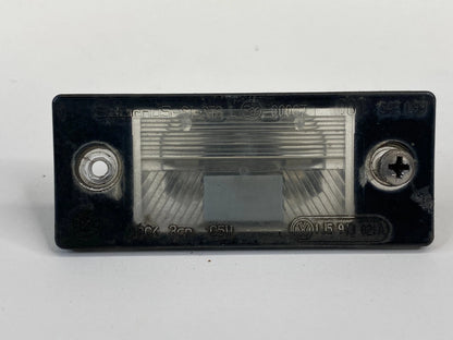 2001-2005 VOLKSWAGEN PASSAT WAGON REAR LICENSE PLATE LIGHT LAMP 1J5943021A EOM