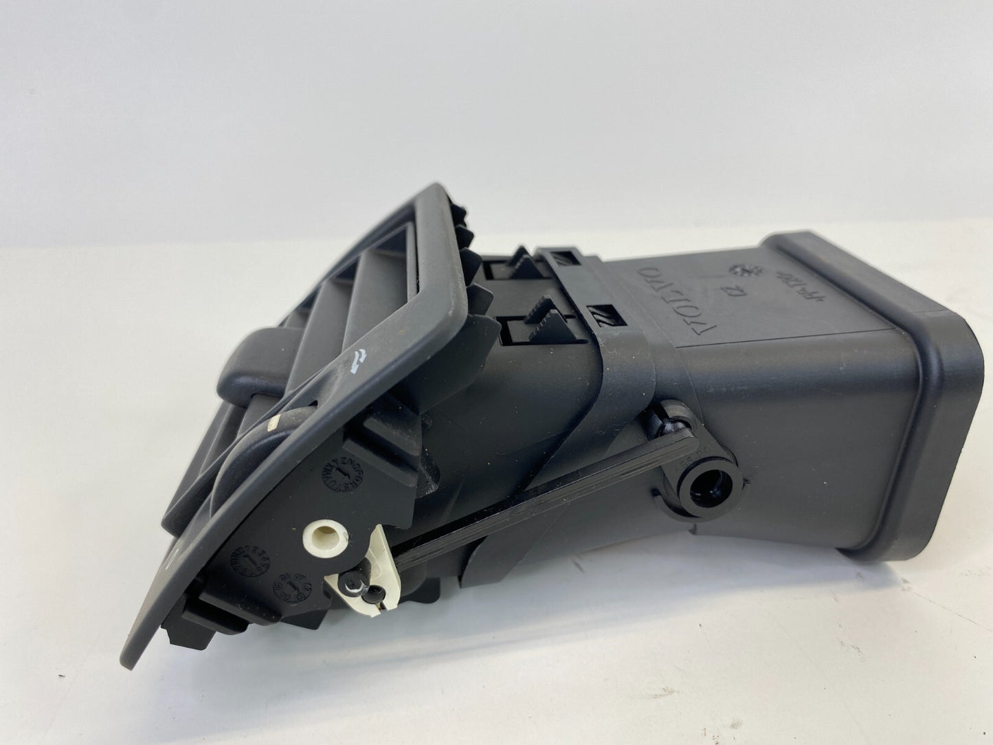 2004-2007 Volvo S40 Left Driver Side Dash AC Air Vent Grille Outlet OEM