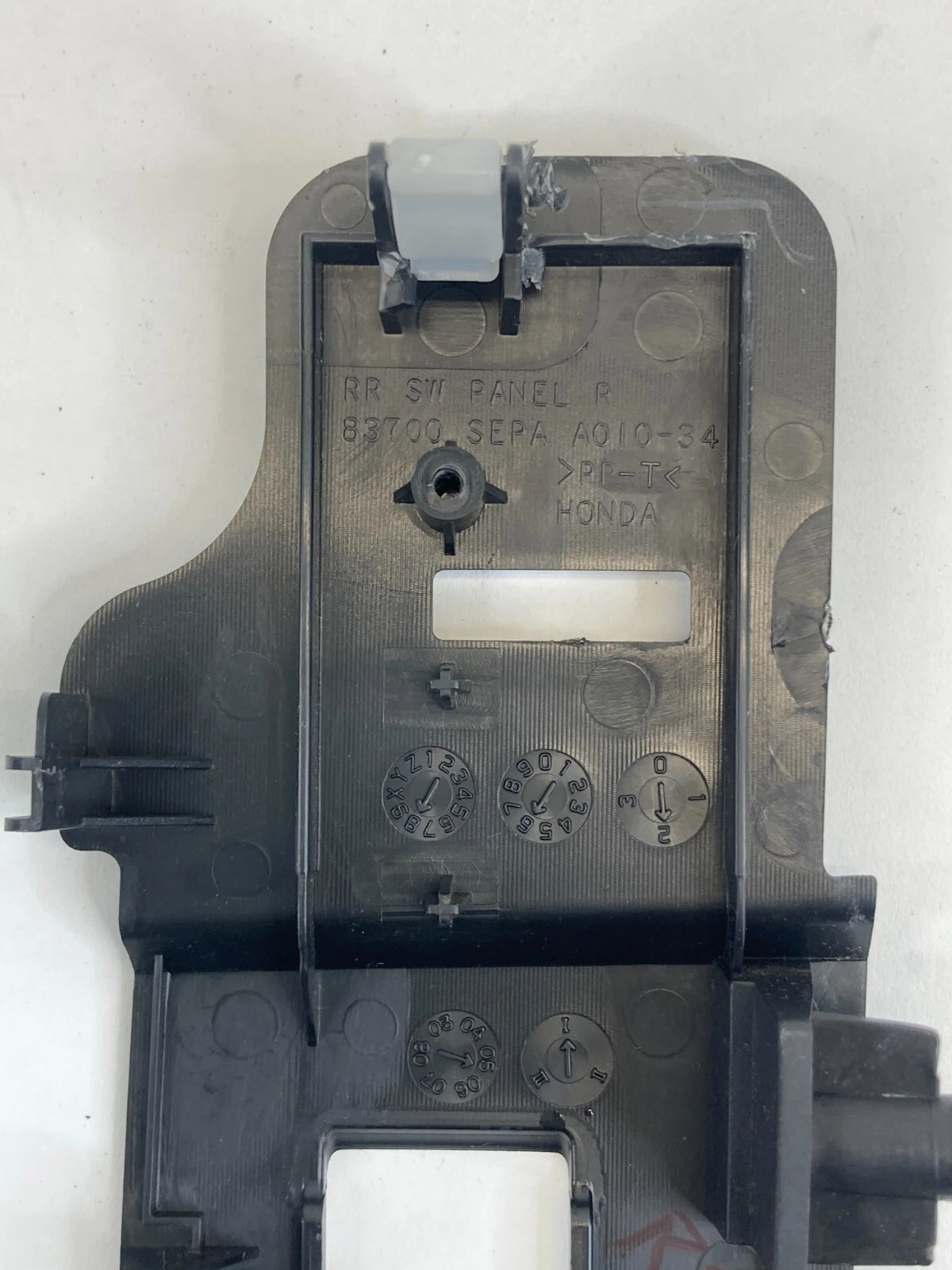 04-08 ACURA TL REAR RIGHT DOOR WINDOW SWITCH BEZEL TRIM PANEL 83700-SEPA-A010