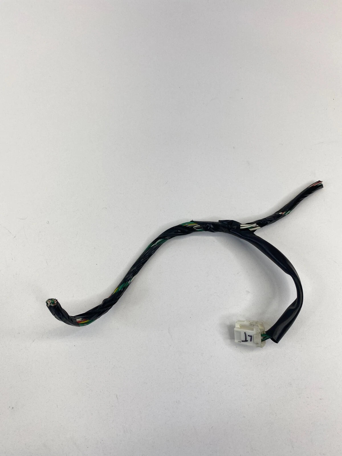 1998-2002 TOYOTA COROLLA REAR LEFT SIDE TAIL LIGHT CONNECTOR HARNESS CABLE WIRE