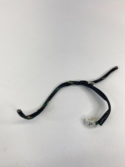 1998-2002 TOYOTA COROLLA REAR LEFT SIDE TAIL LIGHT CONNECTOR HARNESS CABLE WIRE