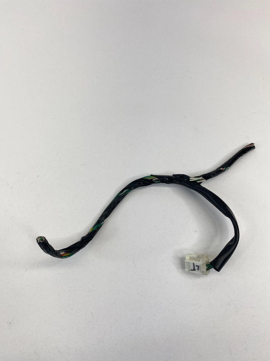 1998-2002 TOYOTA COROLLA REAR LEFT SIDE TAIL LIGHT CONNECTOR HARNESS CABLE WIRE