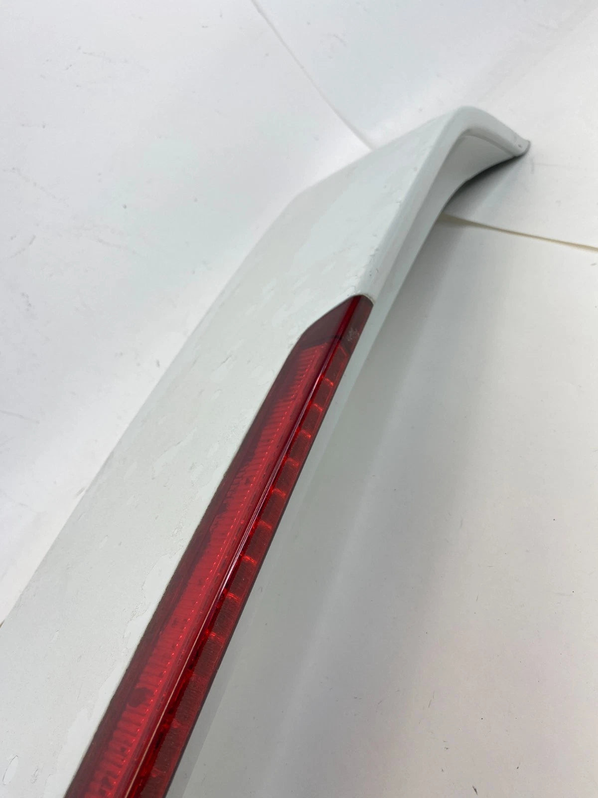 08-11 HYUNDAI ACCENT HATCHBACK REAR TRUNK SPOILER W THIRD BRAKE LIGHT 872101E200