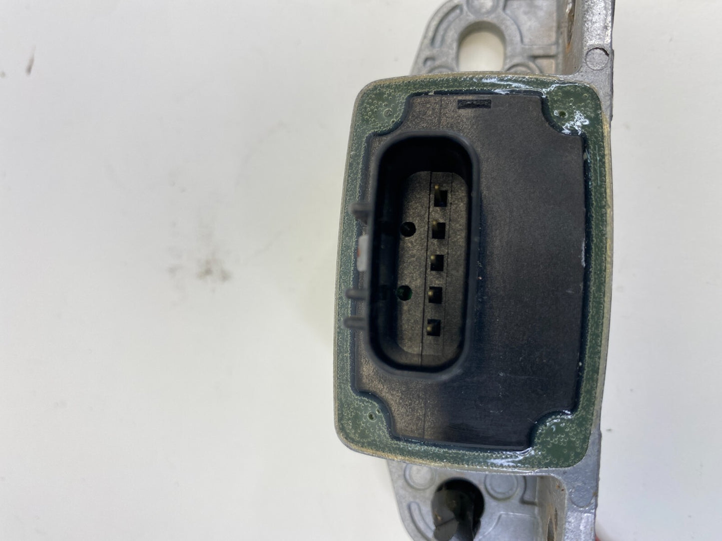 98-05 Lexus GS300 98-00 GS400 Yaw Rate Sensor Control Module 89183-30050 OEM