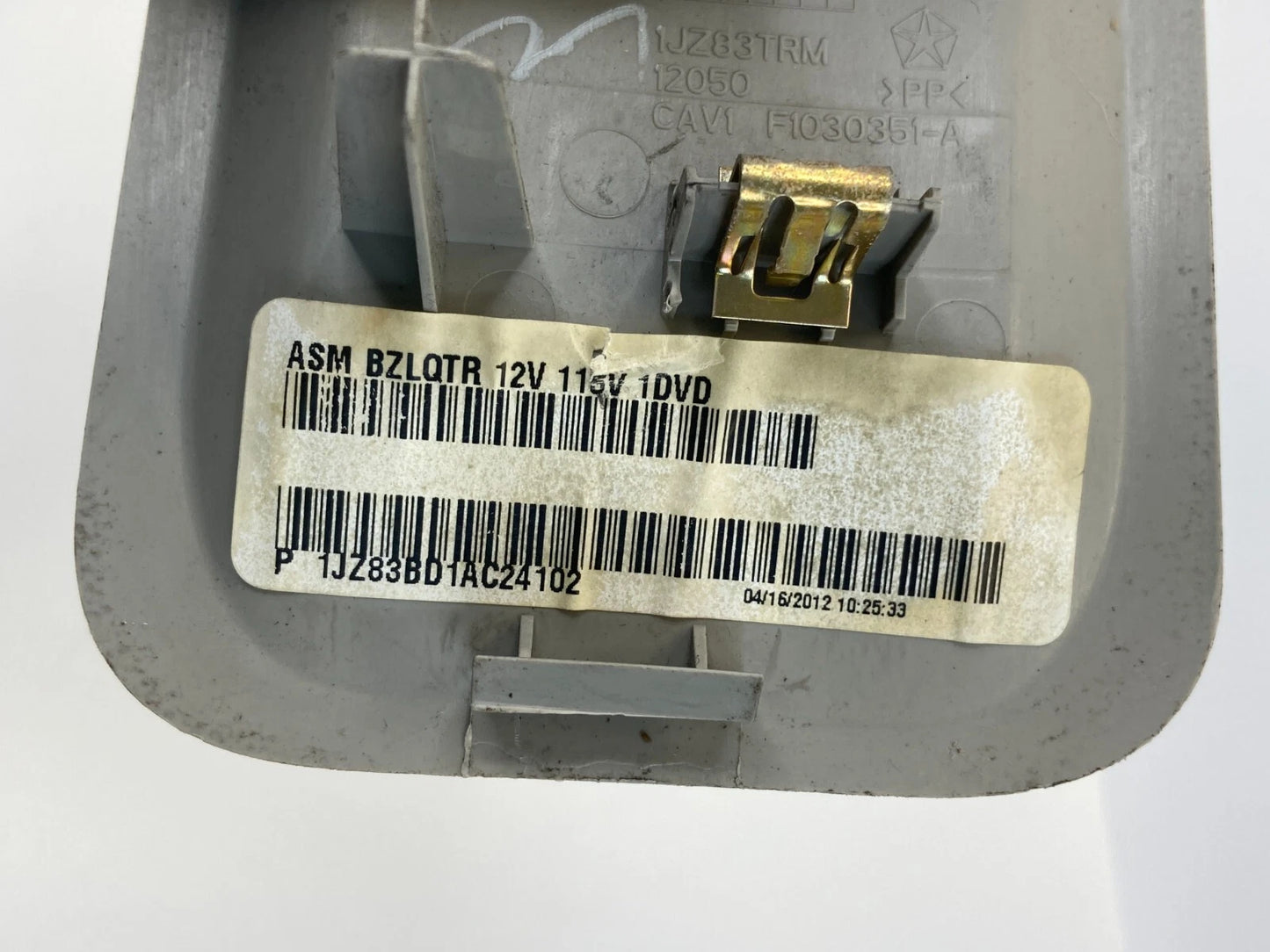 2008-2016 CHRYSLER TOWN & COUNTRY RR AUX POWER OUTLET PANEL OEM FACTORY 1JZ83TRM