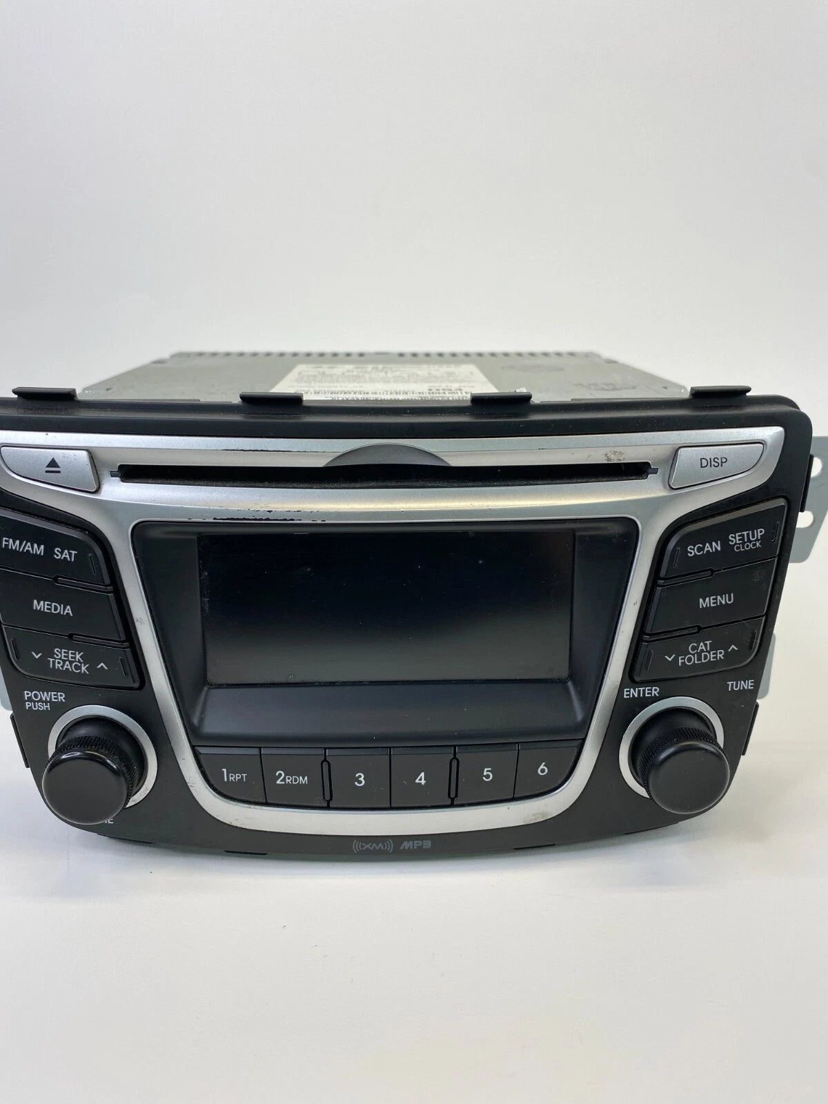 2012-2014 HYUNDAI ACCENT DASH AM FM CD RADIO PLAYER UNIT 96170-1R1104X OEM