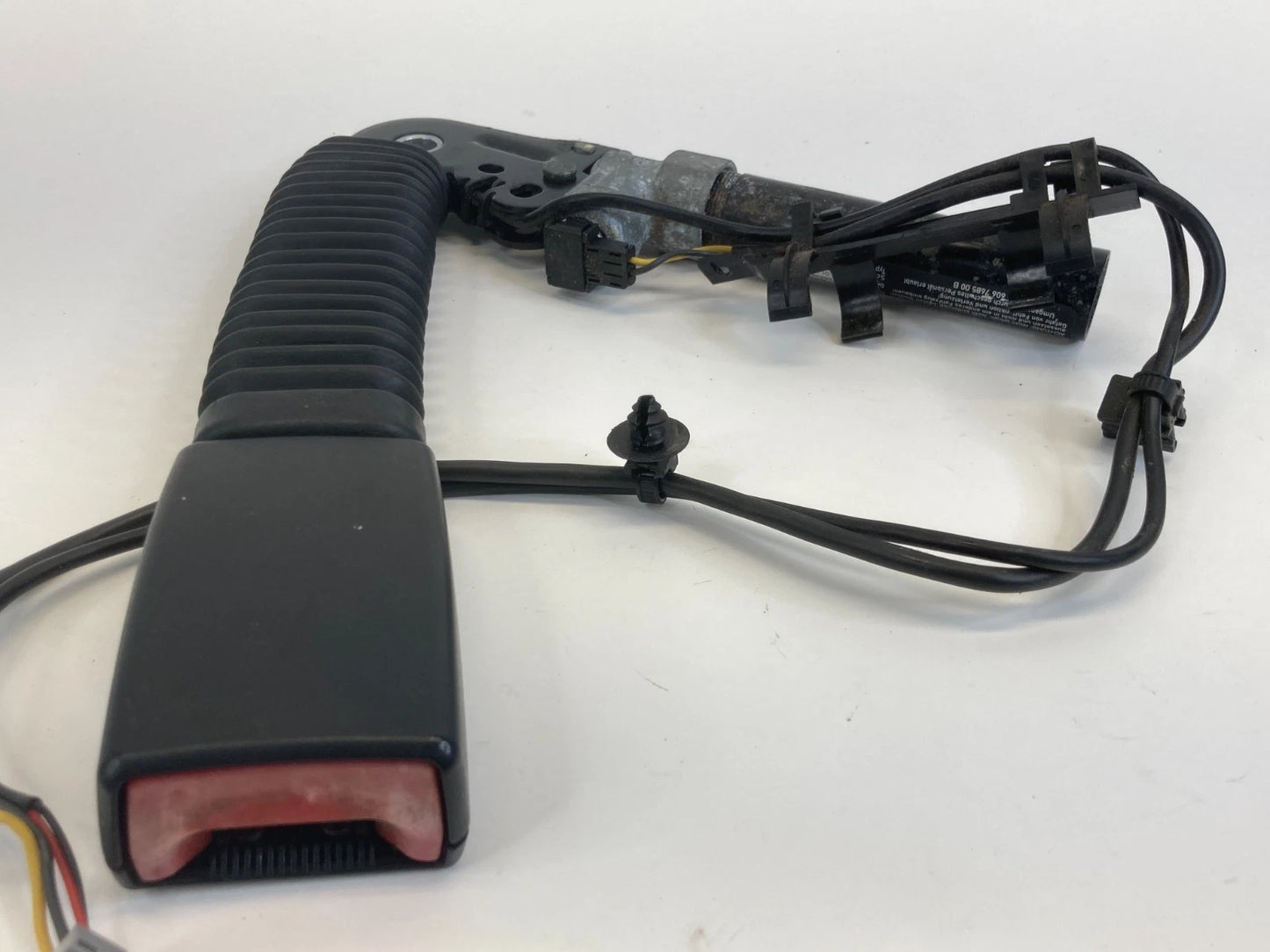 2009-2013 TOYOTA COROLLA SEDAN FRONT RIGHT SIDE SEAT BELT BUCKLE PRETENSIONER