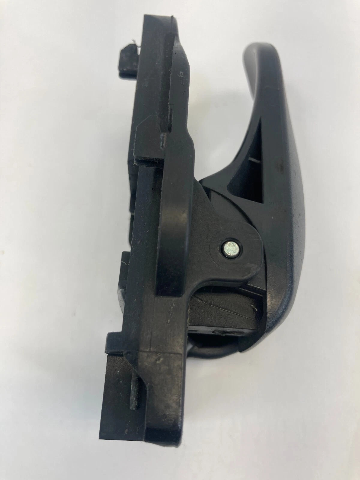 2010-2013 KIA SOUL REAR RIGHT PASSENGER SIDE INNER DOOR HANDLE ASSEMBLY OEM