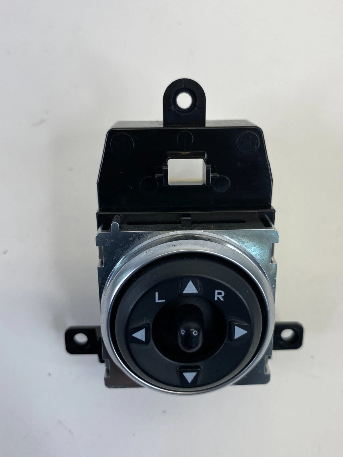 13-17 HYUNDAI ELANTRA GT FRONT LEFT DRIVER POWER DOOR MIRROR SWITCH 299112032