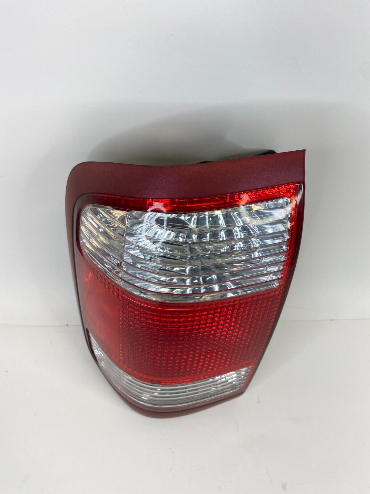 1999-2004 Nissan Pathfinder Rear Left Driver Side Tail Light Taillight Lamp Assy