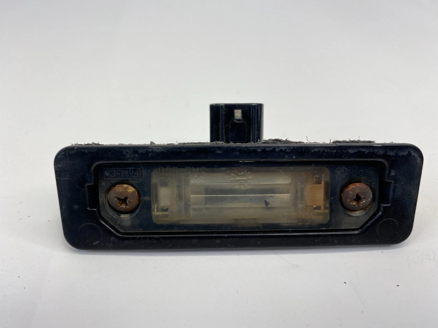 2006-2012 FORD FUSION REAR TRUNK LICENSE PLATE LIGHT LAMP ASSEMBLY 6E53-13543-AA